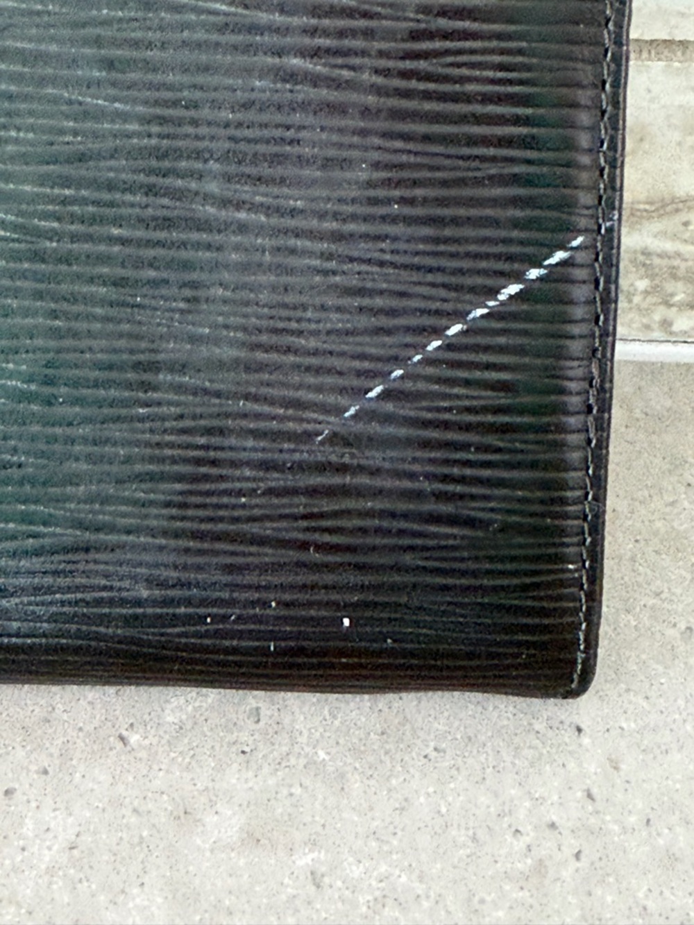 Authentic vintage Louis Vuitton Black Epi Leather Long Wallet - Picture 4 of 11
